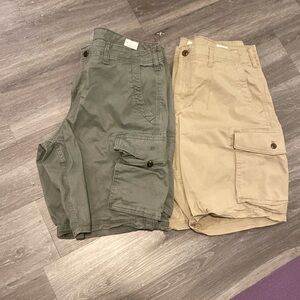 SOLD:Gap size 34 bundle of 2 men’s cargo shorts